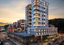 
                                	        River District - 4 Town Centre (Quartet)
                                    